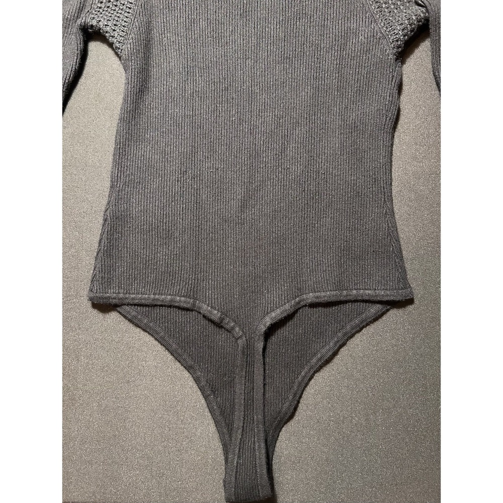 House of Harlow 1960 Black Long Sleeve V-Neck Ribbed Knit Bodysuit Womens Medium - Picture 13 of 16